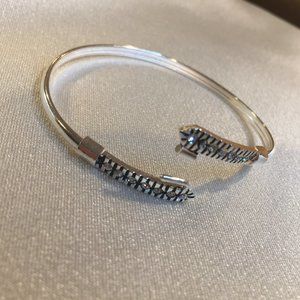 Brand new sterling silver bangle bracelet